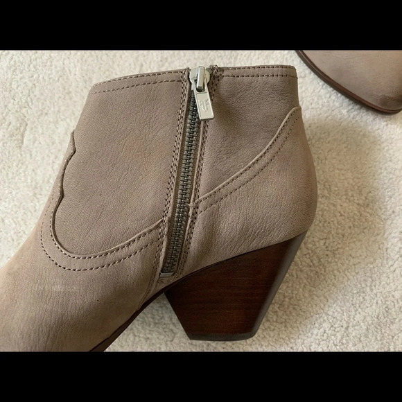 FRYE Allister Smock Ankle Bootie Gray, 8.5 (brownish gray) NEW - Picture 10 of 16